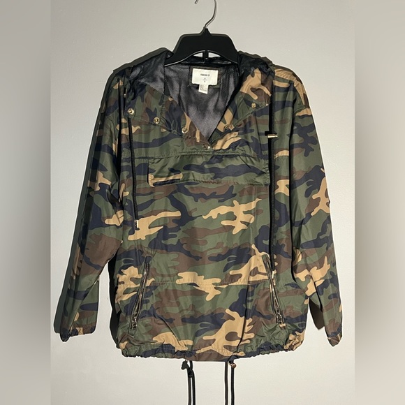 Forever 21 Jackets & Blazers - Forever 21 - Camo Pullover/ Jacket